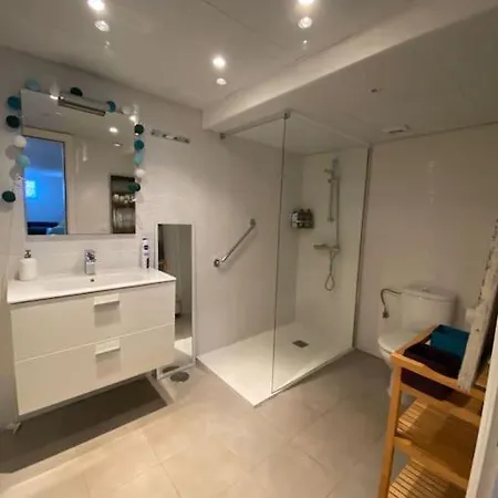 Large Apartment! * 科斯塔特吉塞